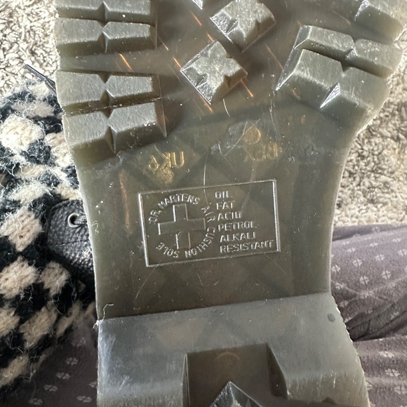 Dr. Martens Sinclair Platform Boots! - Picture 6 of 9